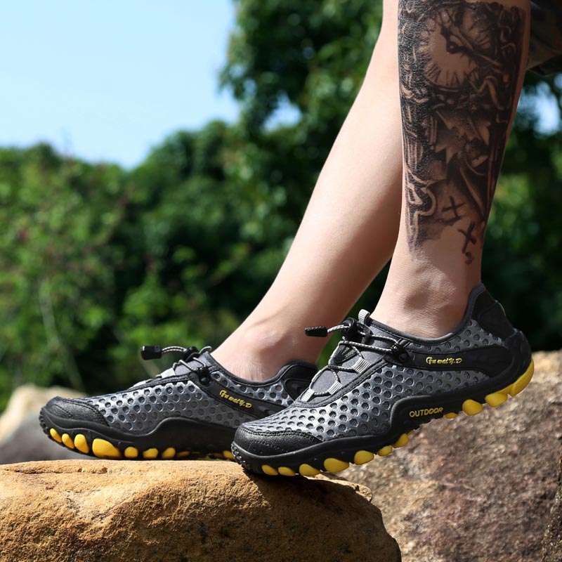 trekking mountain mens sports  - đánh giá và giá Japanese Minimalist Lifestyle Name